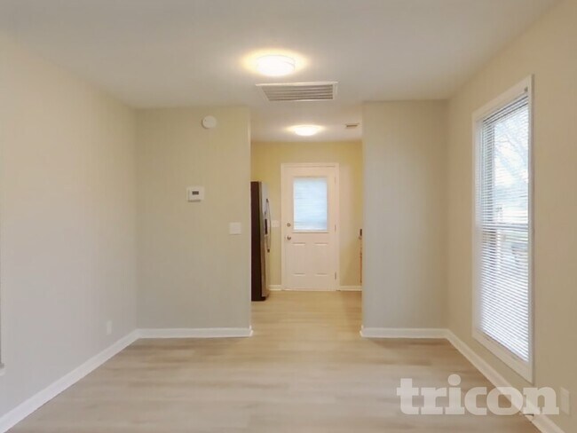 Building Photo - 426 Kinsey Blvd