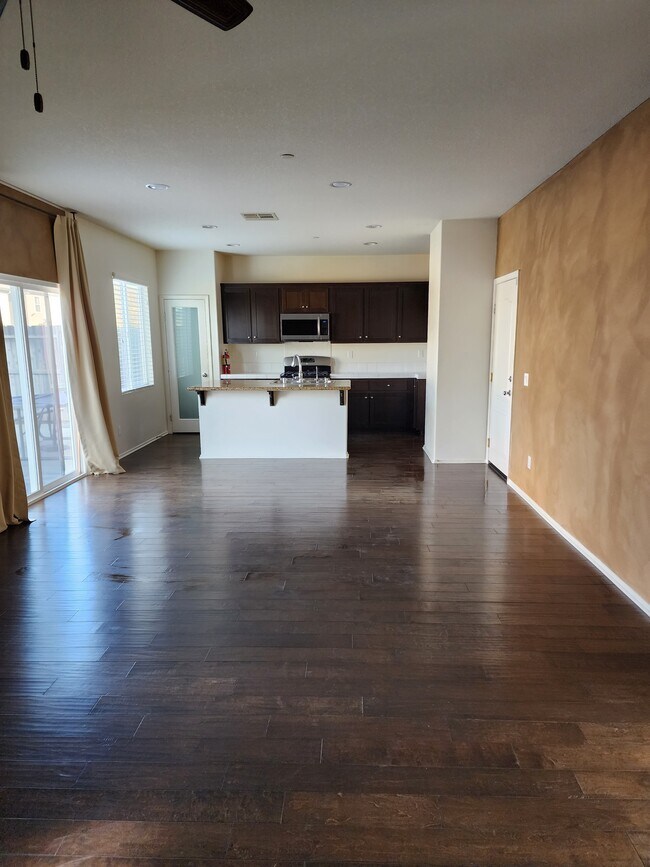 Building Photo - 5622 Narrow Ridge Ct