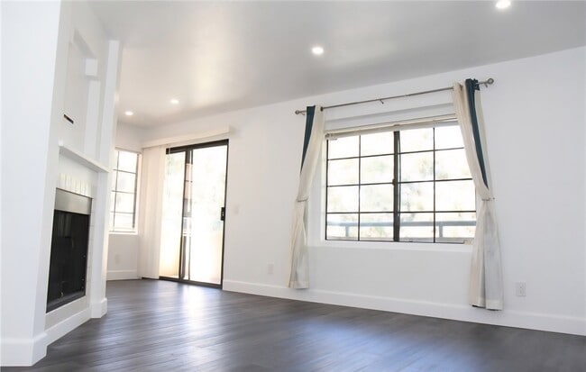 Building Photo - 18123 Erik Ct