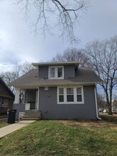 Building Photo - 709 N Busey Ave