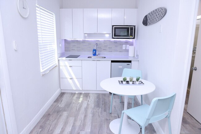 Foto del edificio - 1109 Douglas Rd