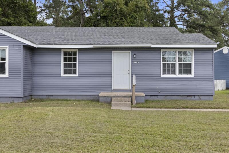 Primary Photo - 2250 Onslow Dr