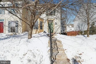 Building Photo - 4717 Wainwright Cir