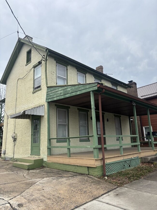 Building Photo - 154 E Liberty St