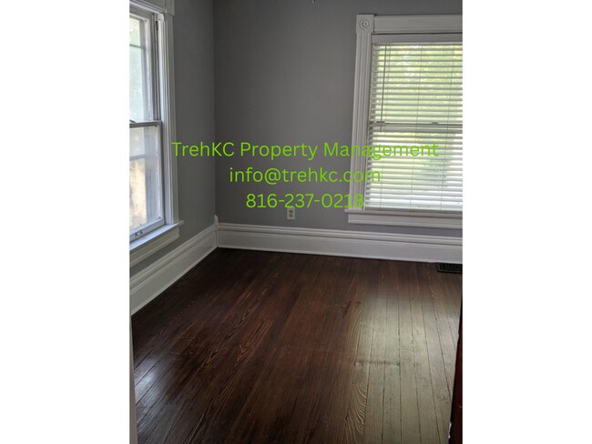 Building Photo - Charming Kansas City Home!