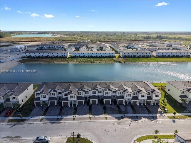 Foto del edificio - 2729 SE 25th Ave