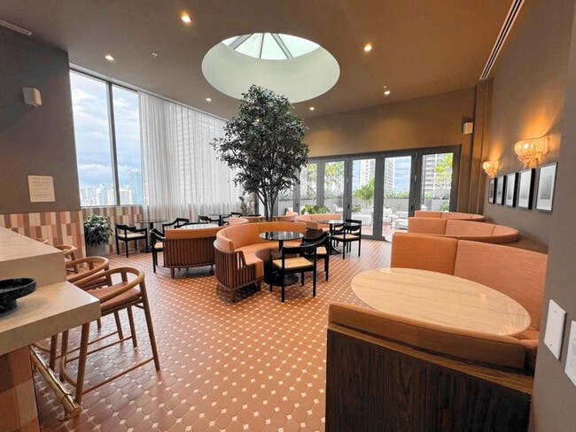 Foto del edificio - 11 NE 6th St