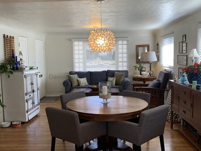 Foto del edificio - Updated 3 Bedroom Rancher in Middle Shooks...