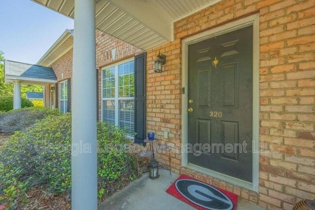 Building Photo - 320 Logmont Trace