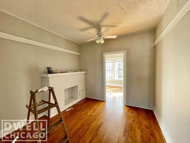 Foto del edificio - 6568 N Lakewood Ave
