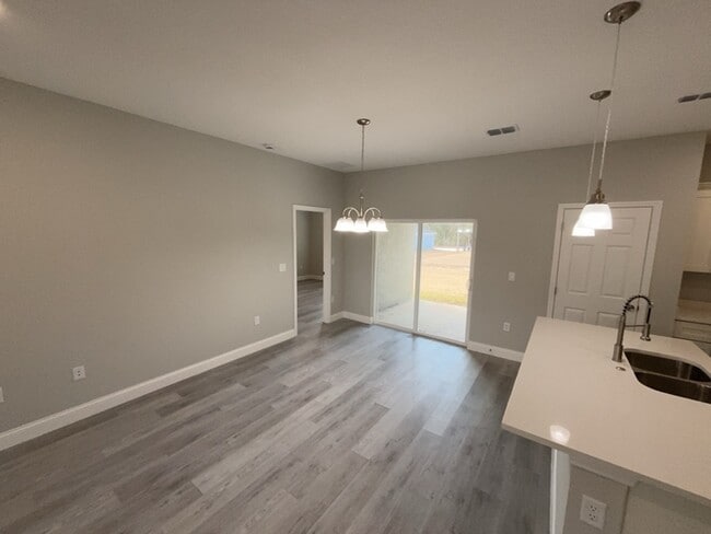 Building Photo - 8512 N Merrimac Way