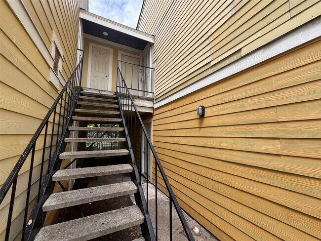 Foto del edificio - 8405 Wilcrest Dr