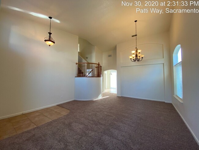 Building Photo - Amazing Layout in This Spacious Two Story ...
