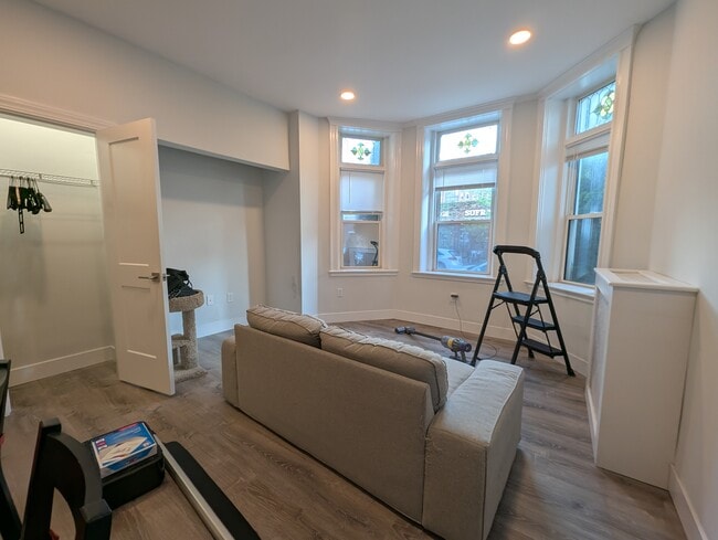 Building Photo - 111 Jersey St