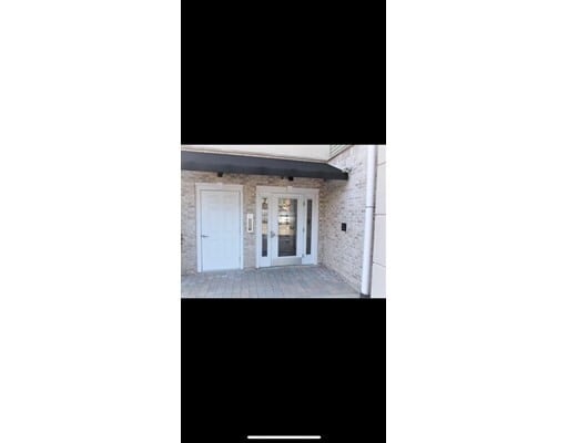 Building Photo - 163 Rumford Ave