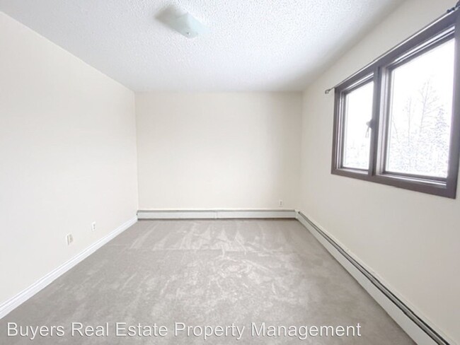 Building Photo - 8520 Boundary Ave