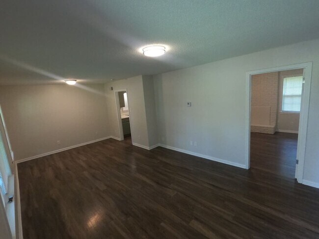 Building Photo - 4206 Riche Rd