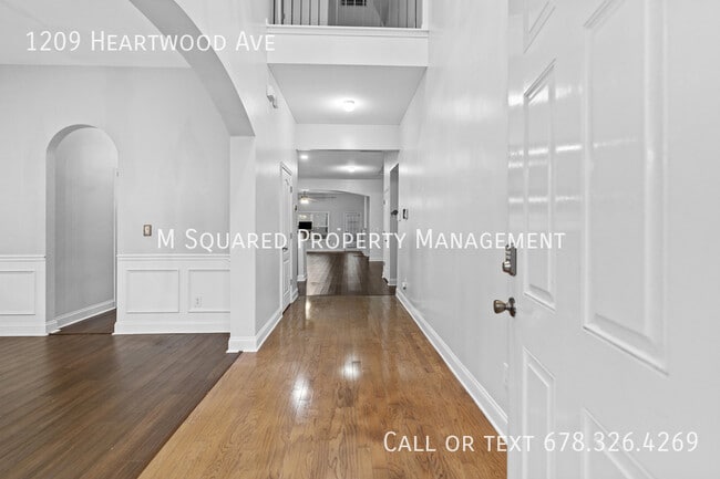Building Photo - 1209 Heartwood Ave
