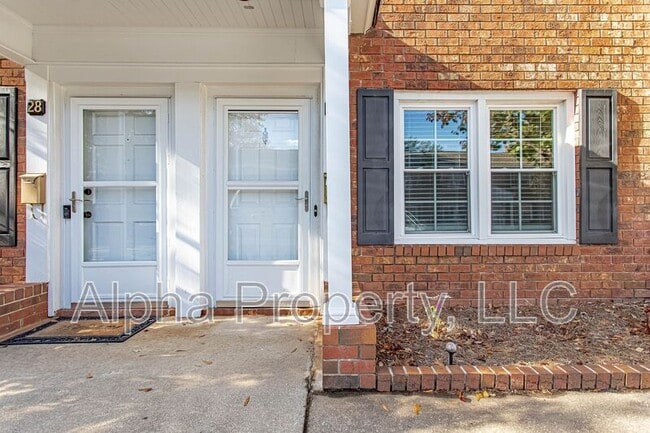 Foto del edificio - 501 Edwards Rd