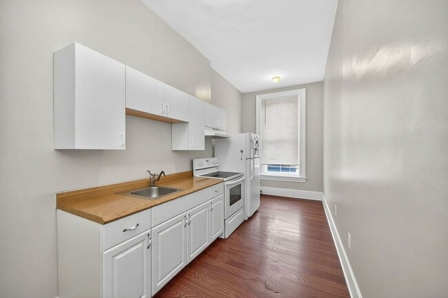 Photo - 2431 Ohio Ave Apartment