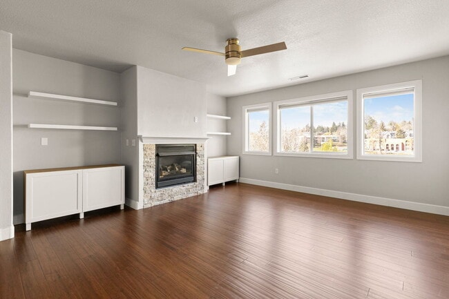 Building Photo - 9746 SW 34th Pl