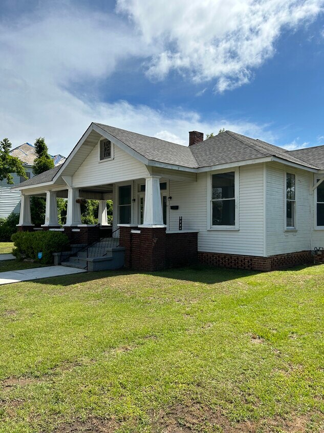 Primary Photo - 811 King St