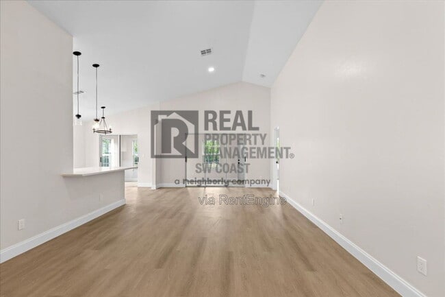 Foto del edificio - 3358 Sabal Springs Blvd