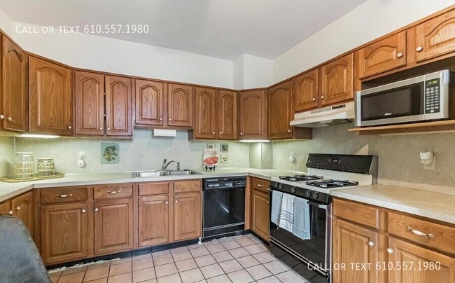 Building Photo - Charming 3-Bedroom Home for Rent in Darby,...