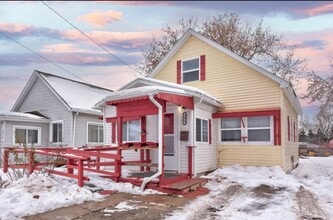 Building Photo - 608 38th St