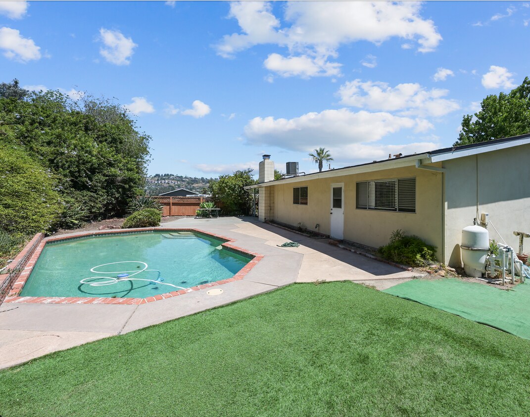 Primary Photo - 5318-5320 Brockbank Pl