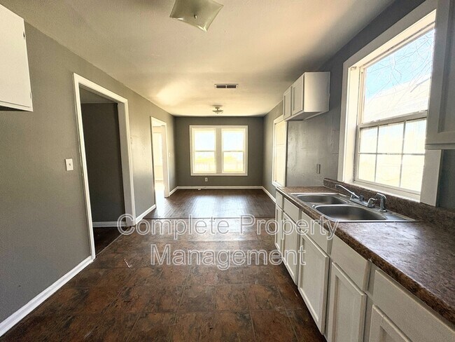 Foto del edificio - 1233 15th Way SW