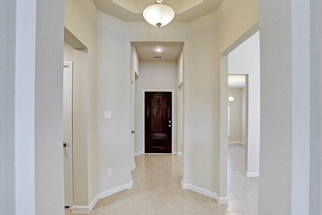 Building Photo - 18211 Alora Springs Trace