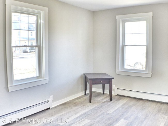 149 151 Pine St Manchester Ct 06040 Apartment For In Building Photo 149 151 Pine St