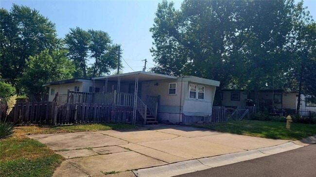 Building Photo - 39 Blue Spruce Dr