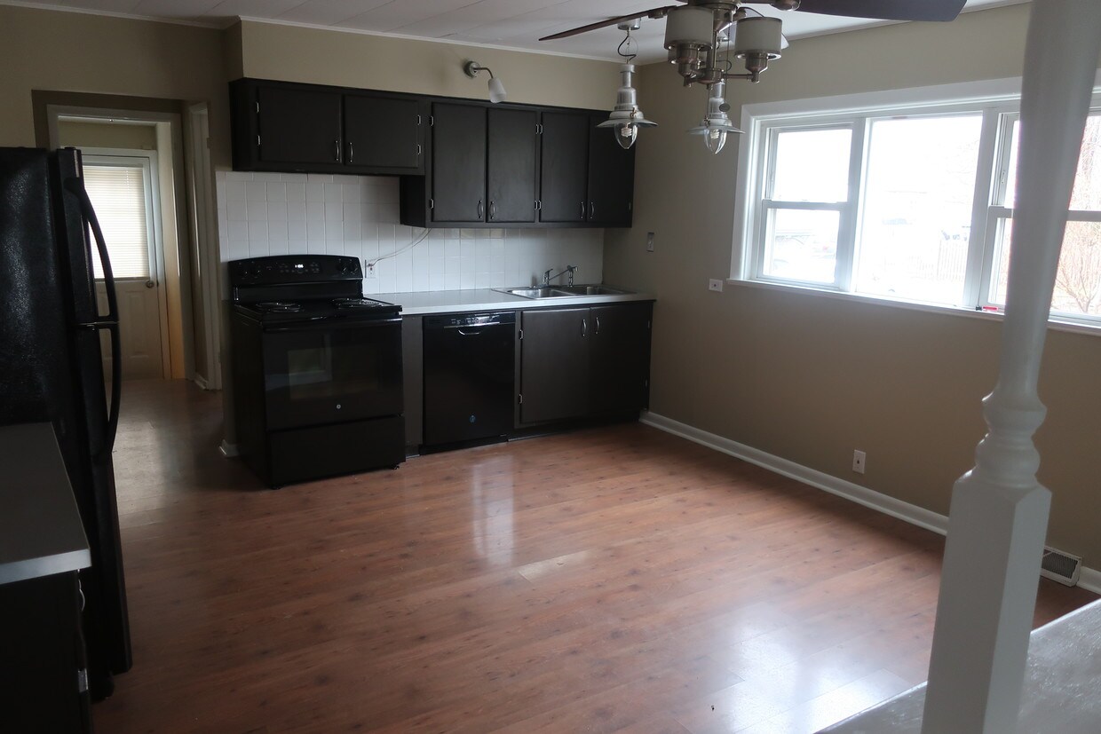 Cocina - 141 N Main St