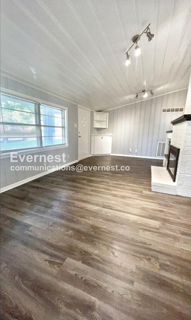 Foto del edificio - 6603 Hardy Ave
