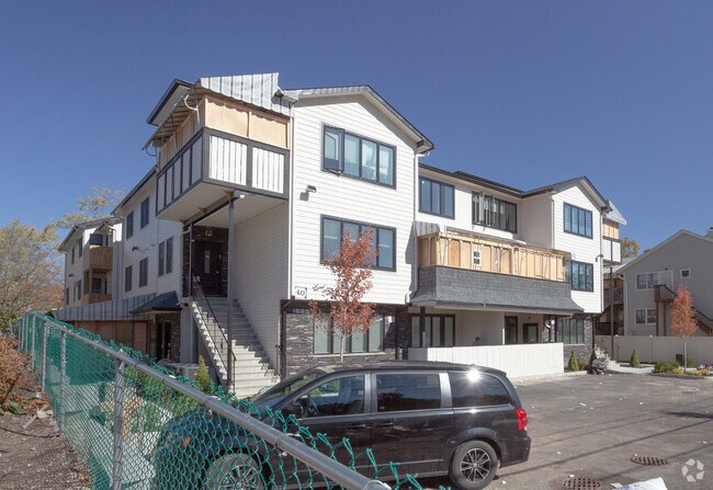 Foto del edificio - 36-38 Cedar Ln