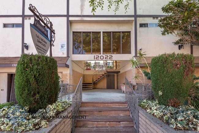 Foto del edificio - 12022 Birch Ave