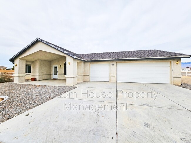 Building Photo - 1660 Chowchilla Cir