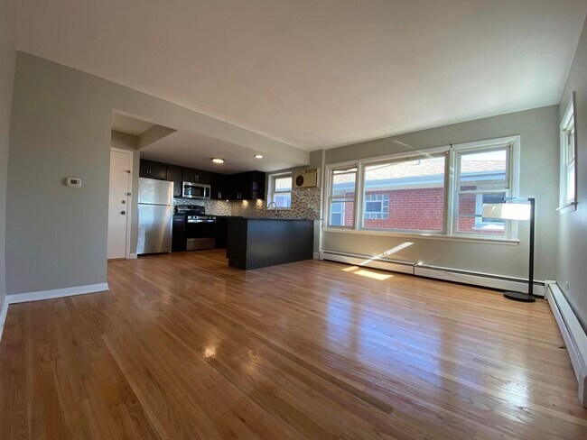 Building Photo - 8156 W Walsh Ln