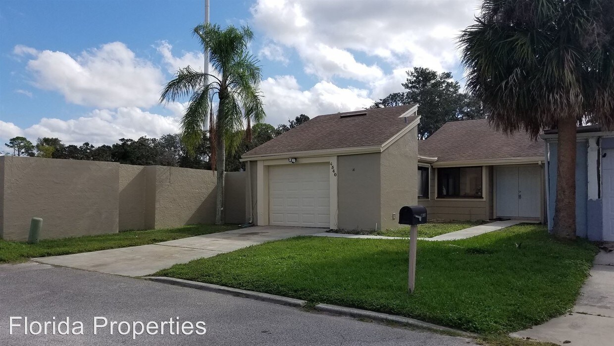 Primary Photo - 2 br, 1.5 bath House - 4540 Tidal Pond Road