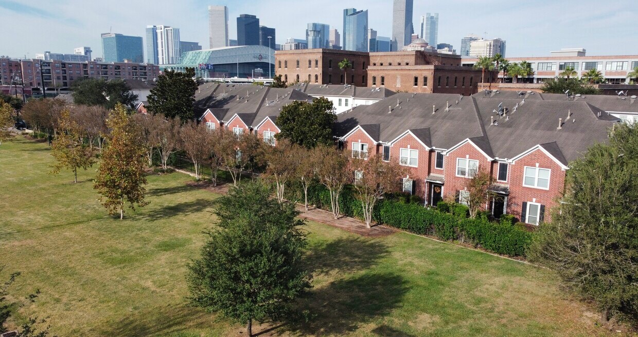 Foto principal - 2220 Ann St