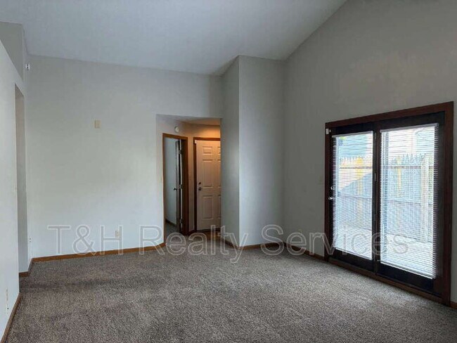 Building Photo - 5657 Buttercup Way