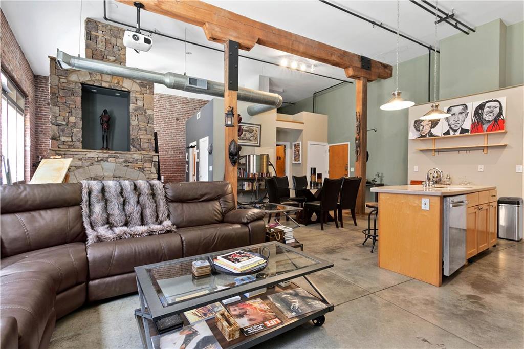 Foto principal - 350 Peters St SW