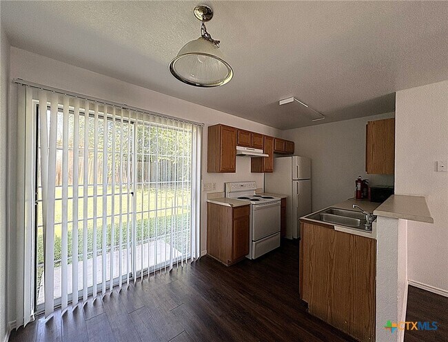 Building Photo - 5709 Redstone Dr