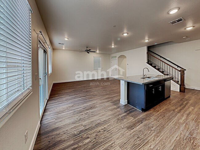 Building Photo - 310 Timber Kate Pl
