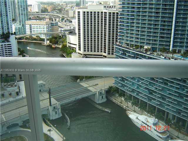 Building Photo - 465 Brickell Ave