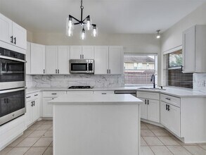 Building Photo - 4510 Chestnut Meadow Dr