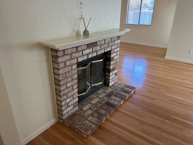 Foto del edificio - Charming 2-Bedroom 2-Bath Condo Nestled in...