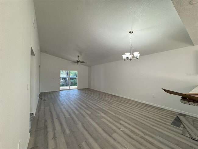 Building Photo - 1112 Eden Dr